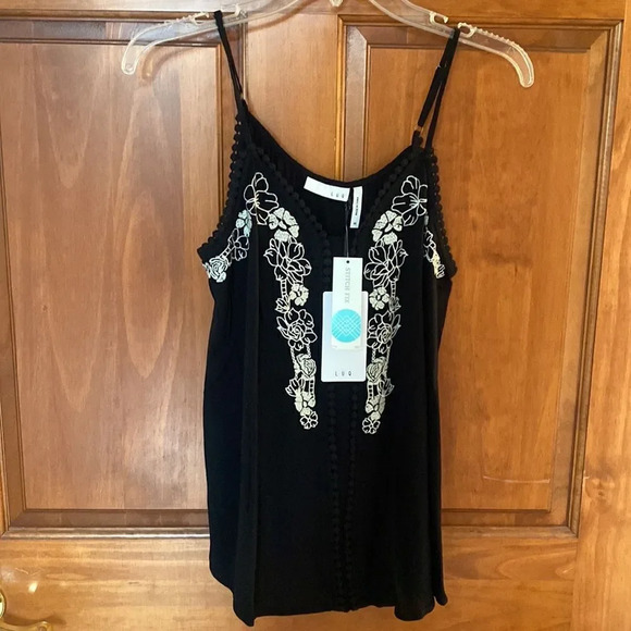 LUQ Embroidered cami. NWT. - Picture 2 of 2